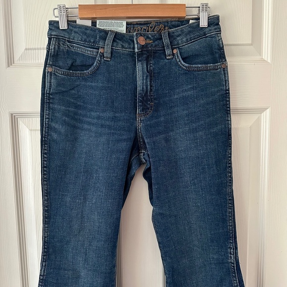 NWT!!!Wrangler Retro High Rise Flare Trumpet Jeans In Jana - Picture 4 of 16